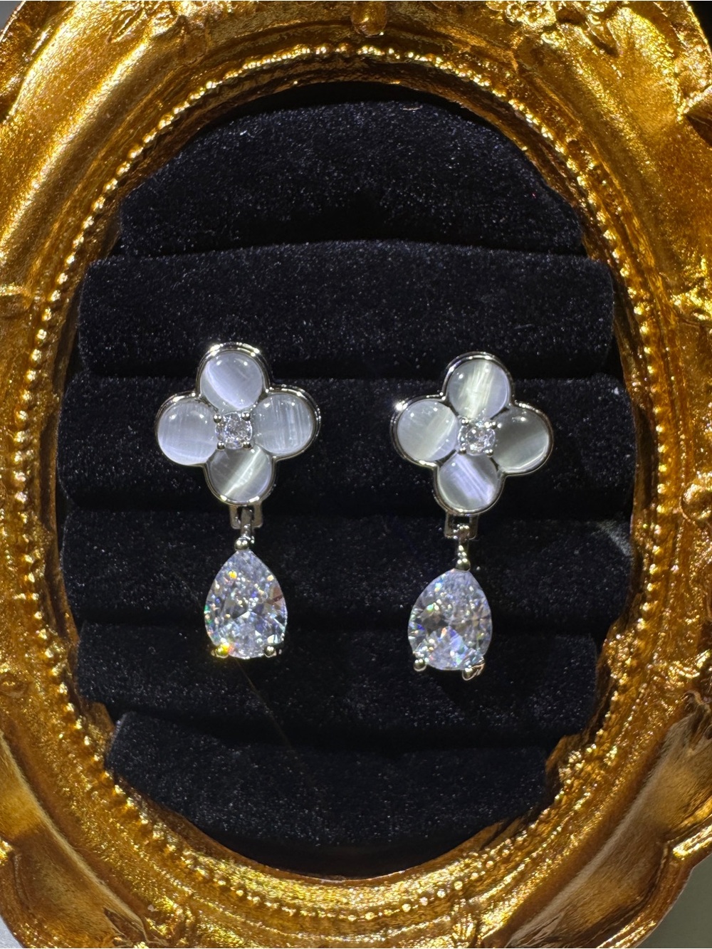 S925 Posts-Elegant White Floral Mother-of-Pearl Drop Earrings